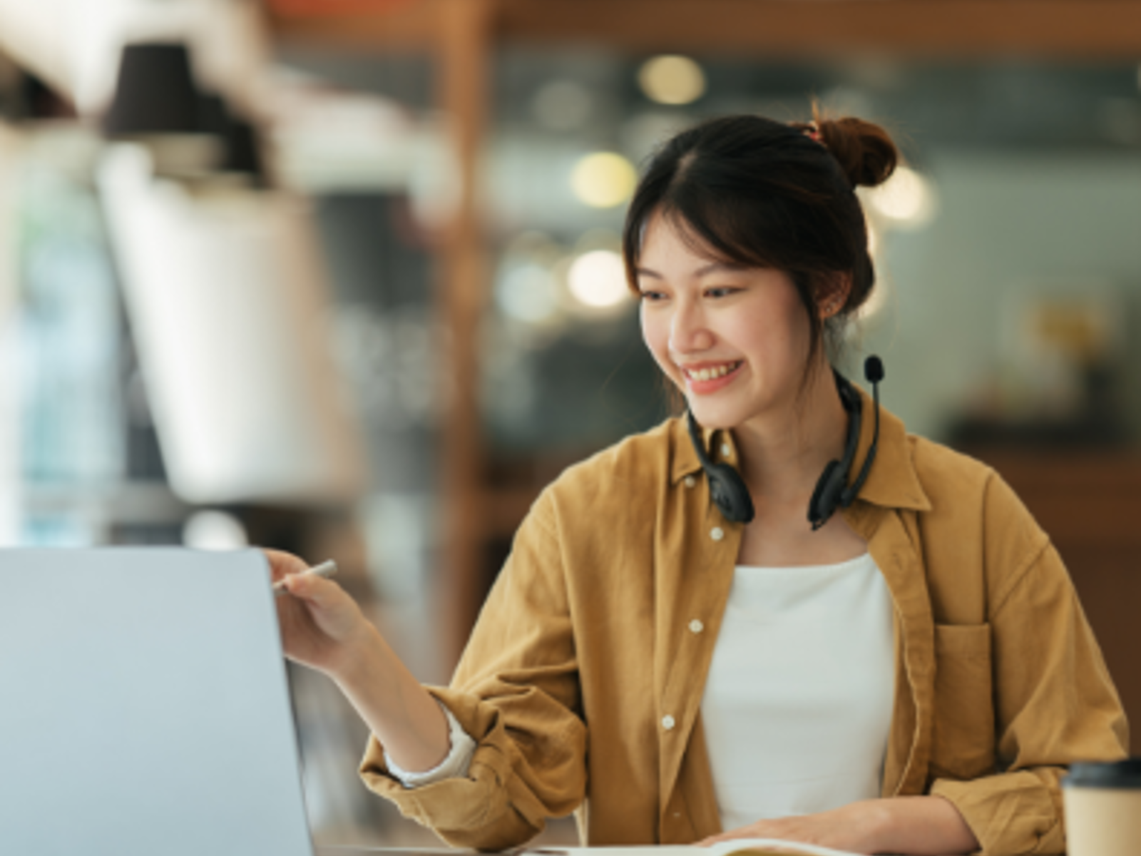 Learn English Online with our courses | English Path