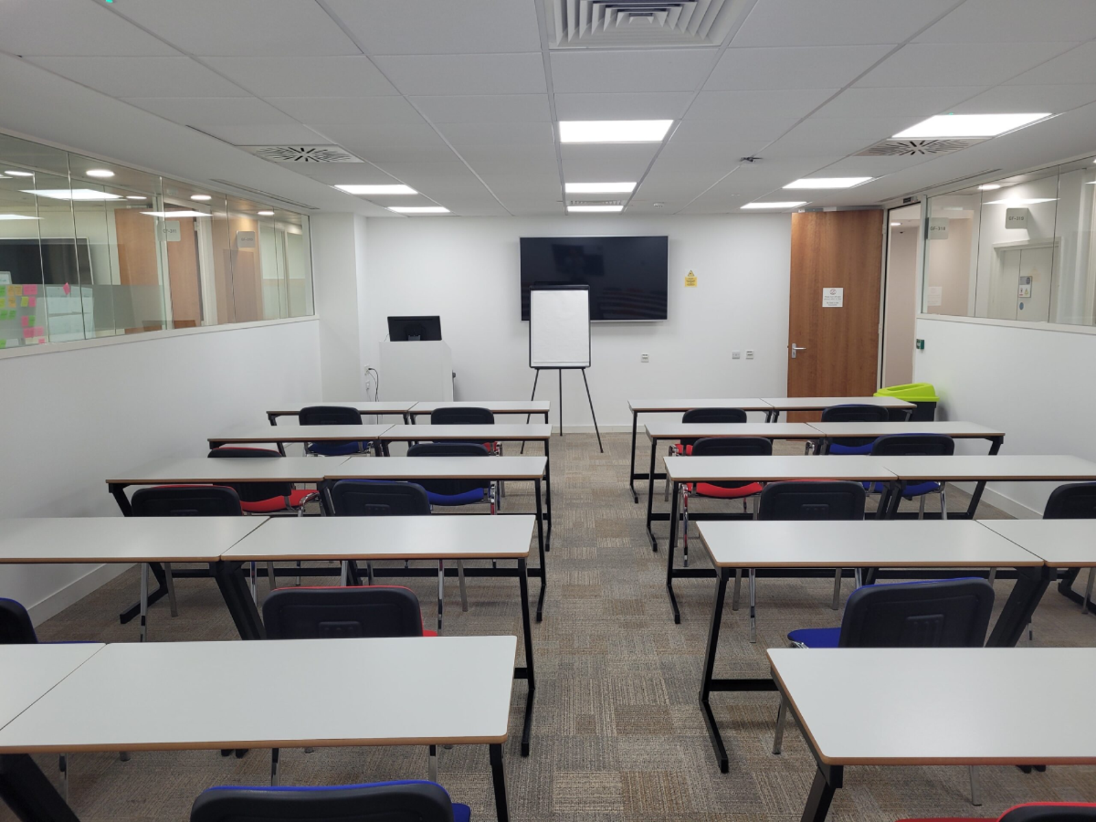 Study English Language Courses in Leeds | English Path